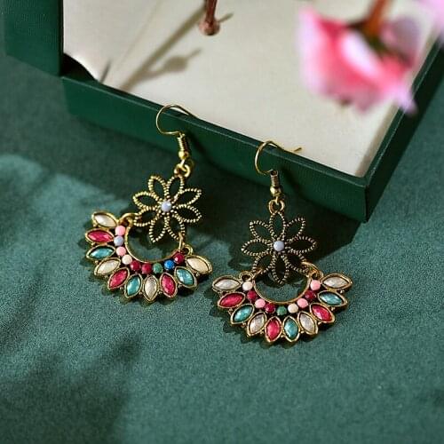 Vintage Rhinestone Flower Earrings For Women 2021 Elegant Ethnic Boho Summer Gold Alloy Statement Jewelry Ear Ring