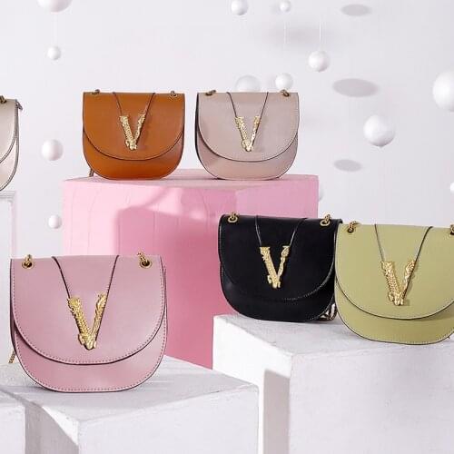 Purse and Handbags Louis Half Moon Shoulder Bag 2021 Semicircle Messenger Bags Metal V Buckle Famous Designer High Quality Women