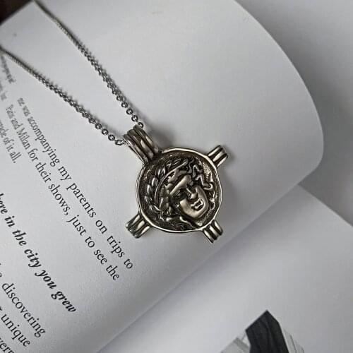 925 Silver Necklace Retro Old Portrait Portrait Necklace Fashion Punk Trend People Necklace Couple Jewelry Mens Necklace Women