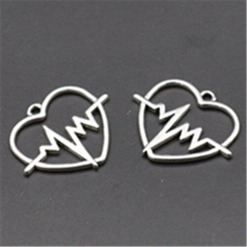 10pcs Silver Color beating Heart Charm Peach heart alloy pendants for necklaces bracelets DIY jewelry handmade A639