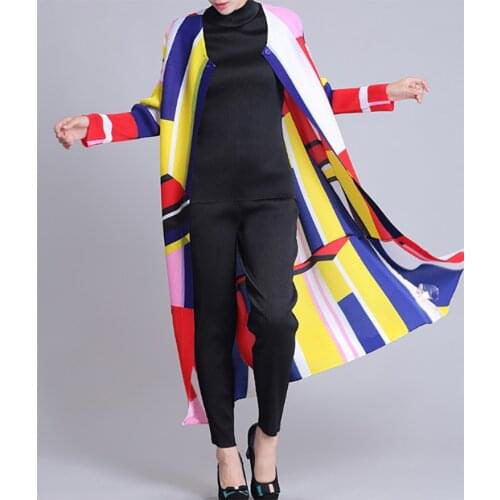 Mitsuki Hot Selling Fashion European And American Wind Long Sleeve Windbreaker Folding Coat Long Geometric Pattern Inventory
