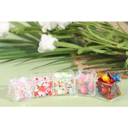 1/12 Dollhouse Miniatures Heart-shape Candy Doll House Food candy Box Doll House Accessories