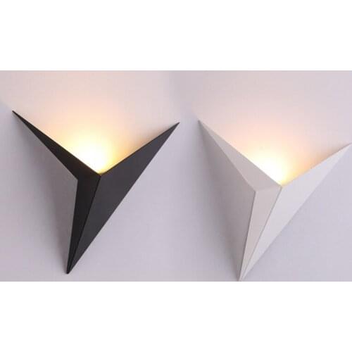Creative iron shaped triangle wall lamp simple bedroom study hotel room bedside led wall lamp mirror front lamp LB1264