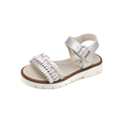 Sandals for girl in leather with shovel fringes of Garvalín