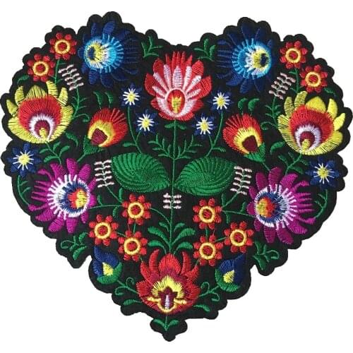 WUYUCONG 1PC Large Embroidered Flower Heart Patches Iron-on Embroidery Applique DIY Grament Accessories