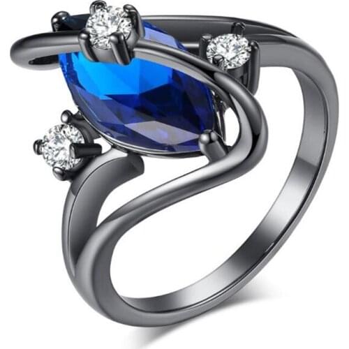 Fashion - studded horse eye black gold Rings