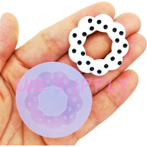 BYL513U 34.7mm x 34.1mm Flower Shaped EarringsSilicone Mold Fondant Cake Decoration Candy Resin Clay Earrings Necklace Craft