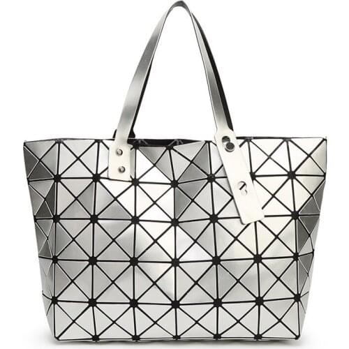 2021 New Fashion Women Pearl Bag Diamond Lattice Tote Geometry Quilted Handbag Geometric Mosaic Shoulder Bag With Logo