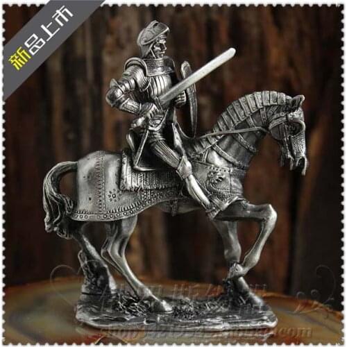 Medieval European Knights tin samurai warrior doll cavalry soldier soldier tin ornaments