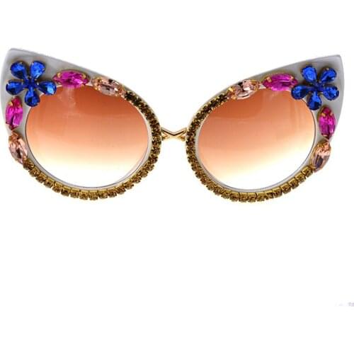 New Arrival High Quality Rhinestones Cat Eye Sunglasses Luxury Brand Designer Retro Sun Glasses for Woman Shades Clear Glasses