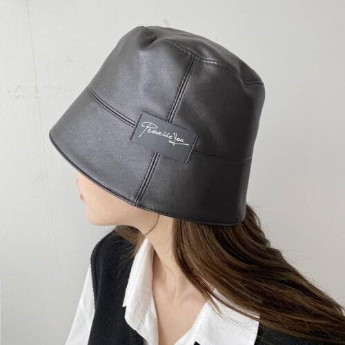 2021 Luxury Pu Summer Bucket Hat Women Letter Solid Sun Hats Girl Fashion Bob Panama Fisherman Cap Travel Shopping Accessories