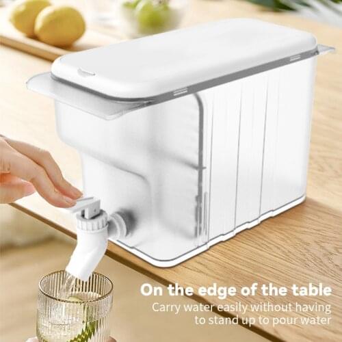 Refrigerator 4.5L Cold Kettle With Faucet Lemonade Bottle Drinkware Kettle Beverage Dispenser Cool Water Bucket With Partition