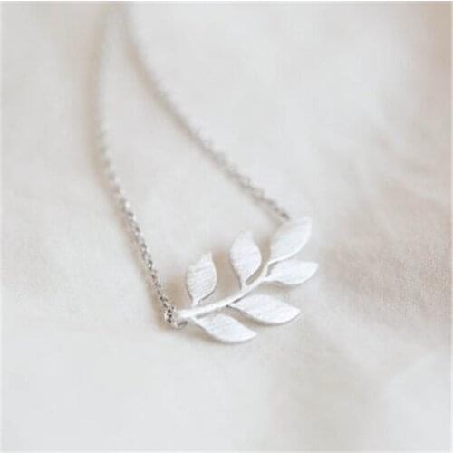 Europe And The United States Sautoir Leaves Women Necklace Pendant Collarbone More Leaves
