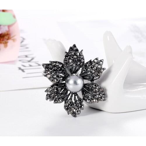 Silver Pearl Rhinestone Six Petal Flower Brooches for Women Enamel Brooch Pins Jewelry Accessories