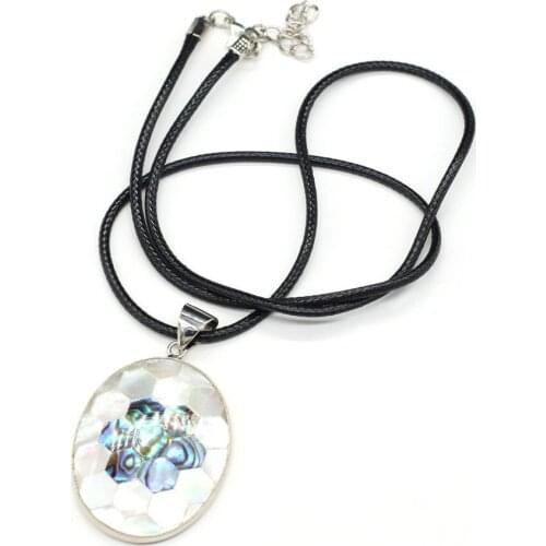 Natural Mother of Pearl Shell Pendant Necklace Flower Pattern Splicing Shell Necklace for Women Men Charms Necklace Jewelry