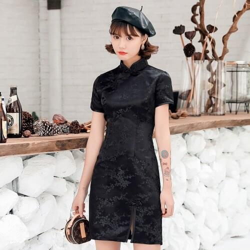 Sexy Slim Mini Plus Size Cheongsam Elegant Champagne Women Qipao Vintage Button Classic Satin Vestidos Exquiiate Chinese Dress