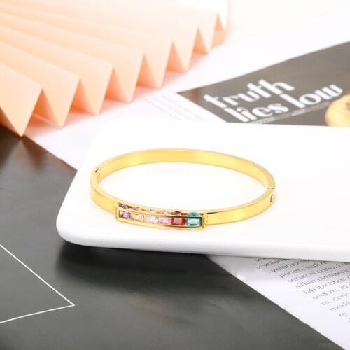 V Attract Stone Bracelets