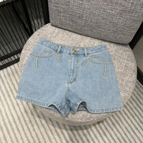 Denim Luxury Brand Casual Shorts 2021 Spring Women Fashion High Quality Metal Ring Rhinestone Bow Raw Edge Sexy Jean Short Pants