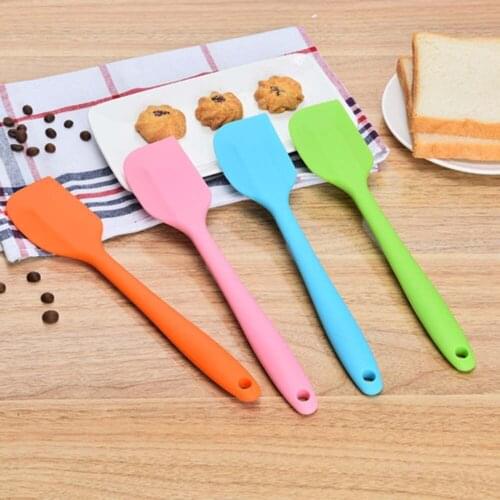 Hot Baking Scraper Shovel Bakery Cake Baking Tool Food Grade Non Stick Spatula Butter Spoon Cooking Silicone Spatula Rubber