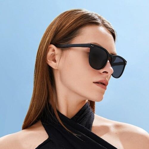 Vintage Square Unisex Sun Glasses Luxury Brand Fashion Women Small Frame Sunglasses Female Retro Rivet Folding Glasses UV400