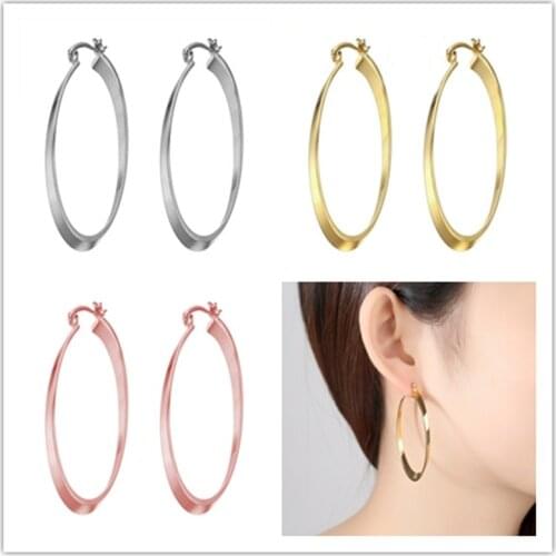 New Fashion Exaggerated Gold Large Ear Hoop Earring Jewelry women Wedding Engagement Object Earrings