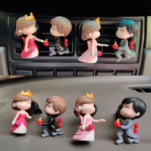 Lovely Car Perfume Air Conditioning Outlet Pendant Car Lovely Cartoon Light Aroma Creative Couple Wedding Decoration