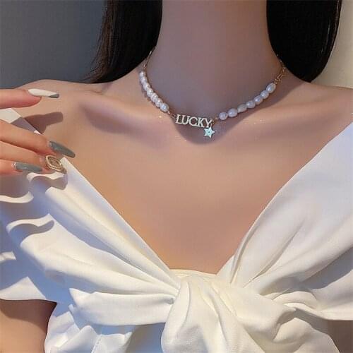 Alphabetic pearl necklace 2021 new female retro design sense collarbone chain light luxury high sense choker