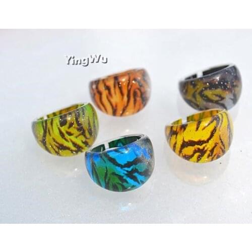 Yingwu Mixed 50pcs/lot Fashion Resin Rings For Women Girls Leopard Ring Bulk Mix Colorful Wholesale Jewelry