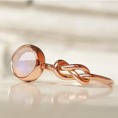 Fashion Ring Pink Imitation Moonstone Temperament Personality Charm Gift Woman Party Creative Jewelry Wholesale