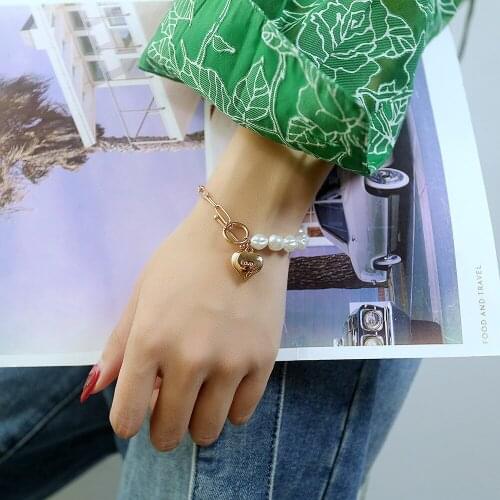 All-Match Woman Bracelets Pearl Accessories Love Heart Pendant Jewelry Wrist Link Chain Bohemia Style Bangle Toggle Clasp