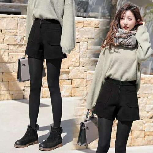 2021 New Winter Women Korean High Waist Wide Leg Shorts Female Casual Loose Boots Fashion Solid Basic Warm Wool Shorts