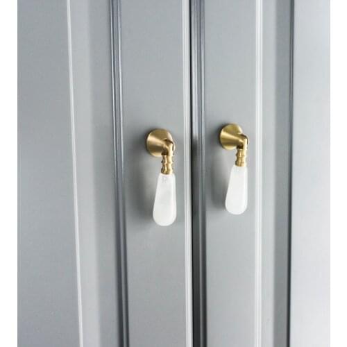 Qiansi Personality Water Drop Shape Furniture Kitchen Cabinet Door Natural Crystal Handle Dresser Drawer Knob Wardrobe Pull