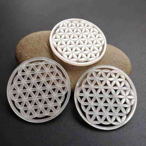 50pcs/lot 30mm Natural Round Flower Of Life Mother of Pearl shell for DIY Jewelry Hollow Flower MOP Pearl shell for earrings