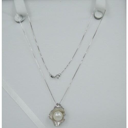 100% nature freshwater pearl pendant necklace with S925stering siliver chain-shell shape