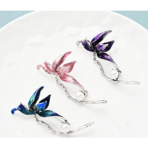 Wuli&baby New Pearl Enamel Lotus Flower Brooches For Women Unisex 3-color Flower Party Office Brooch Pins Gifts