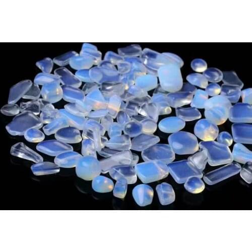 Natural opal crystal crystal mineral stone quartz beautiful products