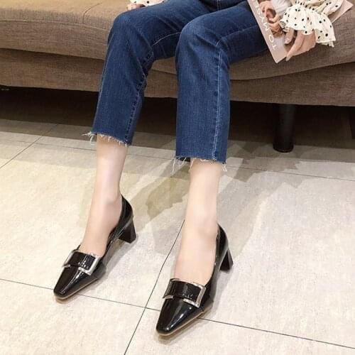 Thick-heeled shoes womens 2021 spring and autumn new British girlish style small leather shoes pointed loafers high heels