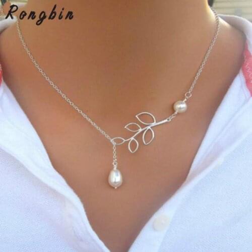 Leaves simulated pearl Short Clavicle Chain For Women Popular Silver Plated Chain Necklace For Banquet Brilliang Jewelry