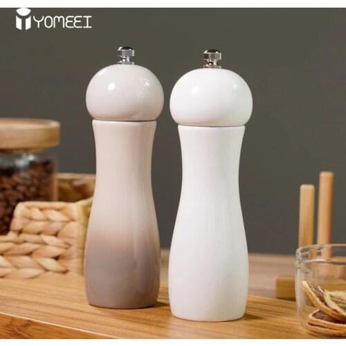 YOMEEI Salt and Pepper Mill Spice Grinder Handheld Seasoning Grinder Home Adjustable Coarseness Ceramic Grinder Kitchen Tools
