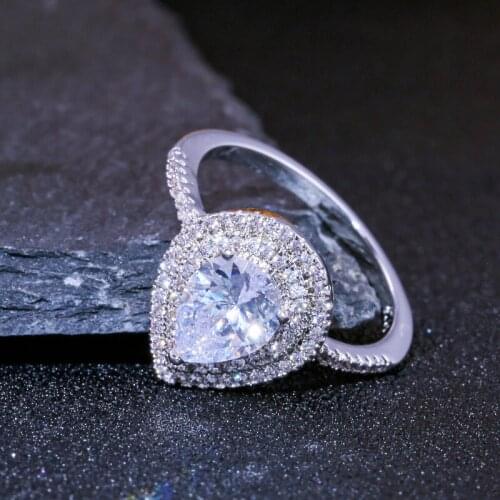 New Arrival Womens Ring Charms Jewelry Romantic Drop Stone Luxury Rings Fashionable Refined Women Elegant Gorgeous Gift