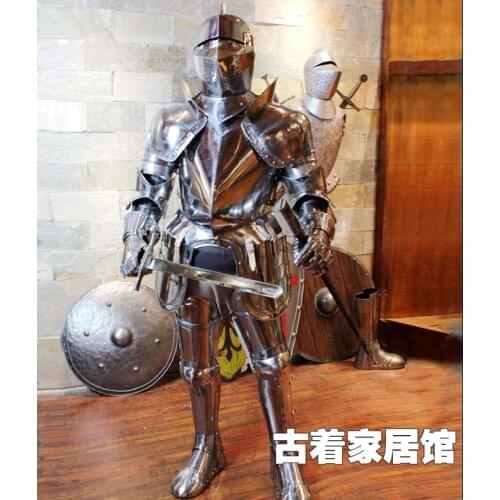 Can the reality cos armor / European medieval knights armor suit / stage props and performances of the bar