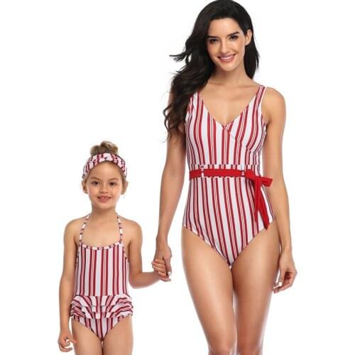 Red Vertical Pattern Bow Bikini Sandy Beach Swimming Suit For Mother Daughter Summer Vacation Beachwear Family Matching Outfits