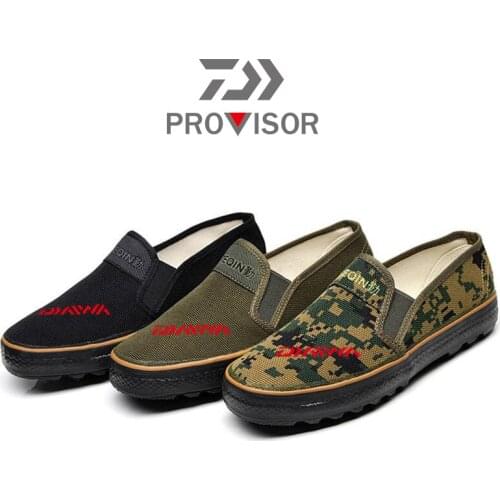 2020 Daiwa Mens Outdoor Fishing Wear Shoes Mountaineering Non-slip Fashion Camouflage Shoes Wild Waterproof Fishing Shoes