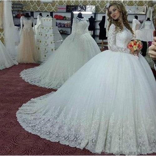 Vintage Long Sleeves Lace Ball Gown Wedding Dresses Illusion Neck Long Sleeve Court Train Plus Size Wedding Bridal Gown