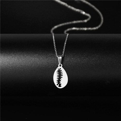 Stainless Steel Minimalist Jewelry Banana Leaf Shell-like Pendant Necklace Special Shell Shape Choker