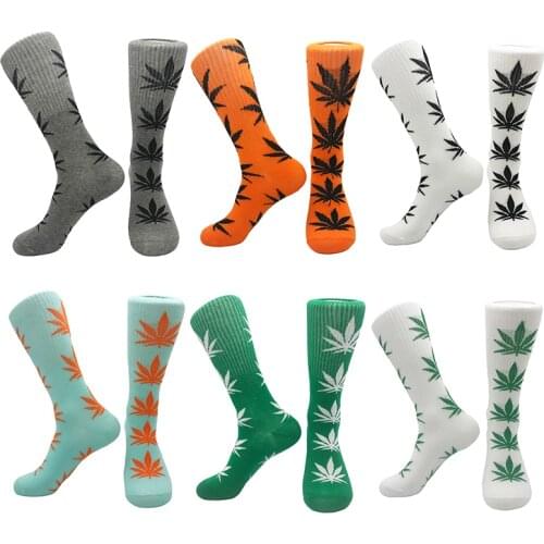 2021 New Cycling Socks Summer Breathable Elite Sports Socks Maple Leaf Fashion Unisex Basketball Fitness Ruffled Socks