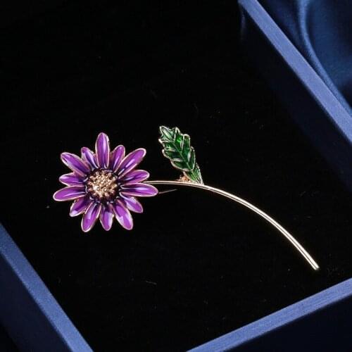 Lovely Sunflower Brooch for Woman Coat Suit Pin Accessories