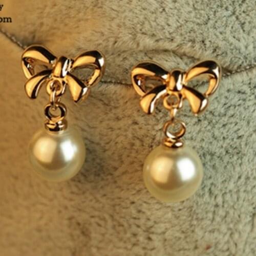 2018 Korean Version Of The New Fashion Jewelry New Bow Pearl Earrings Accessories Female Elegant Earrings Sweet Earrings