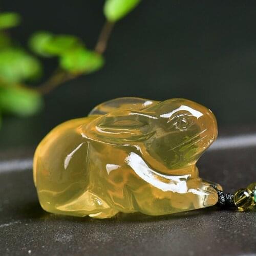 Wholesale Yellow Natural Crystal Pendant Hand Carved Rabbit Pendant DIY Sweater Chain Necklace Lucky for Women Crystal Jewelry