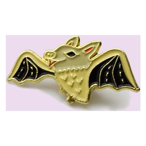 Cartoon Yellow animal Bat Enamel Cute Bat Flying Brooch Bag Clothes Lapel Pin Sasha Away Badge Cartoon Jewelry Gift For People